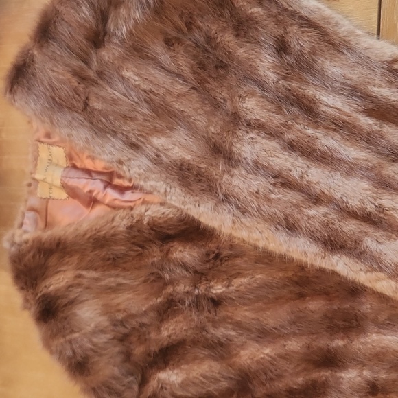 VINTAGE FORBES & WALLACE FUR STOLE - Picture 1 of 16